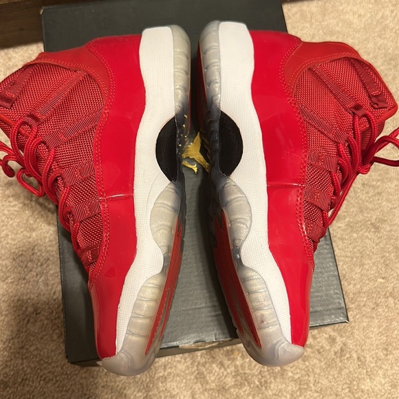 Jordan 11 Retro - Picture 7 of 9